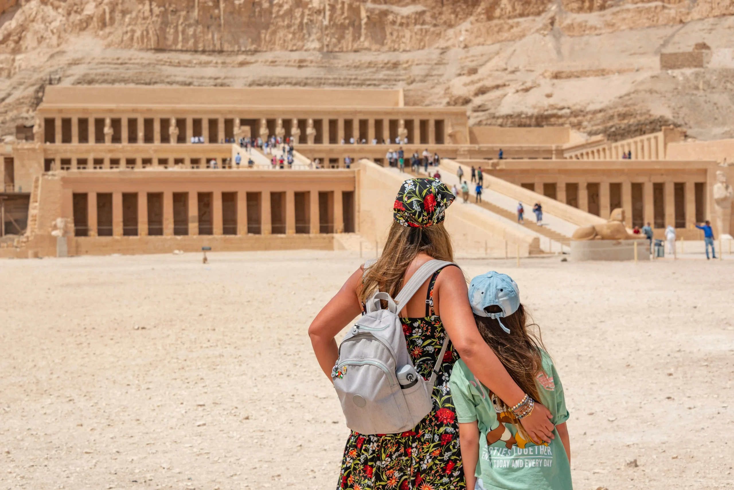 5 Days Western Desert Safari from Cairo to Luxor | White Desert, Dakhla & Kharga Oases