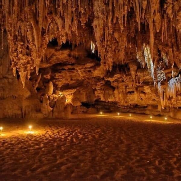 4 Day White Desert and Djara Cave Safari from Cairo